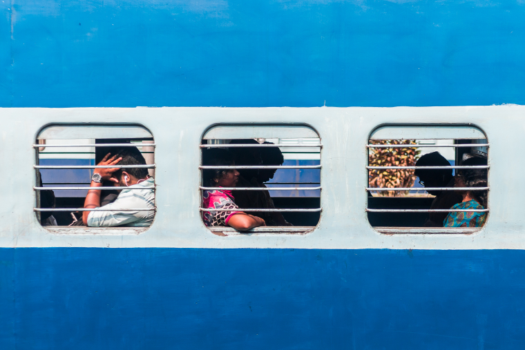 Cestování vlakem v Indii může místy bolet, ale poznáte pravou Indii