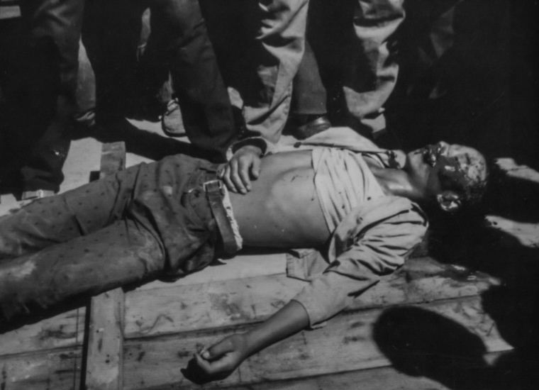 Tibetský demonstrant zabitý během demonstrace v roce 1980 (Tibetské muzeum v Dharamsale)