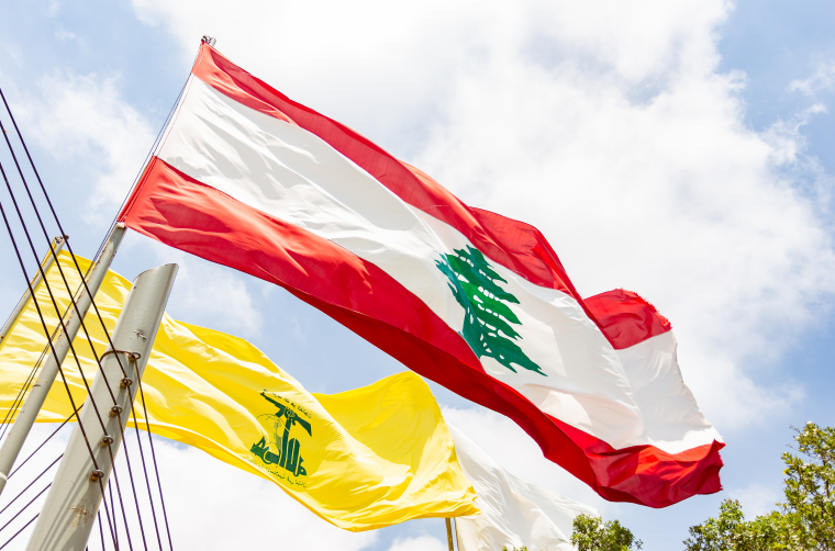 Vlajky Libanonu a Hizballáhu