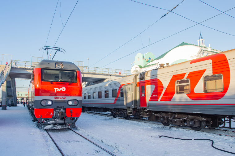 Transsibiřská magistrála – vlaky Ruských železnic v novém šedočerveném zbarvení