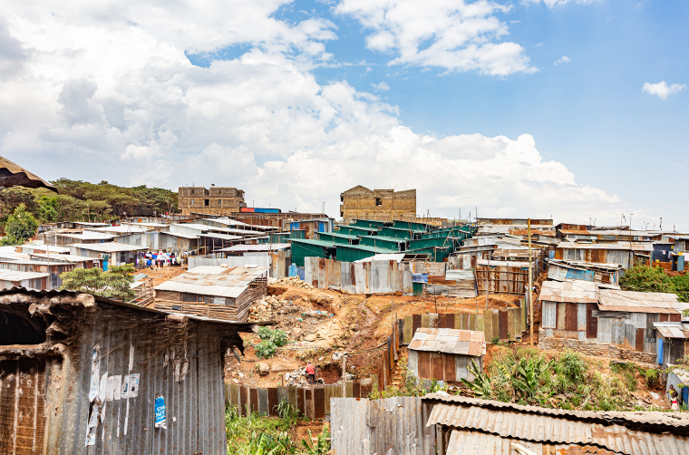 Nová část slumu Kibera – čtvrť se neustále rozrůstá
