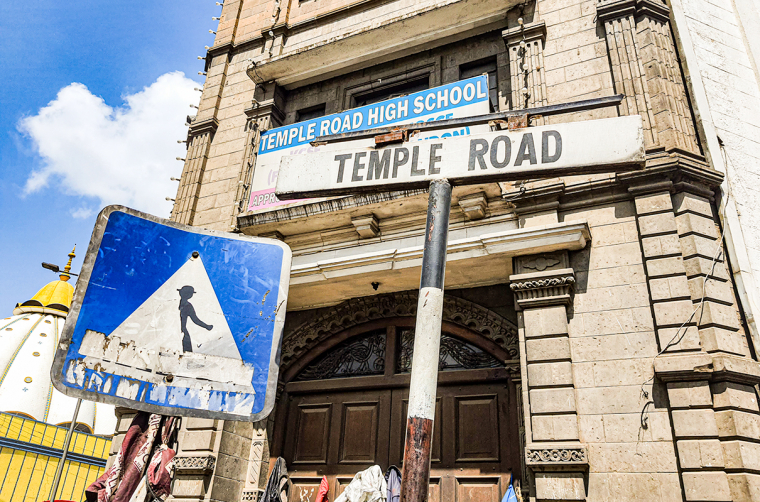 Temple Road v centru Nairobi je častým útočištěm dětských pouličních gangů