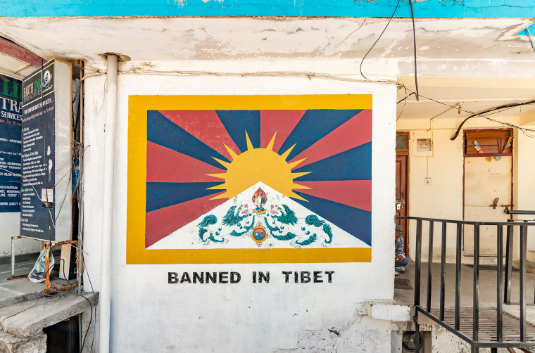 Vlajku sněžného lva komunistická Čína zakazuje jak v Číně, tak na okupovaných územích Tibetu